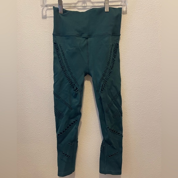 Alo Yoga Seamless Randiance Capri - Picture 2 of 9